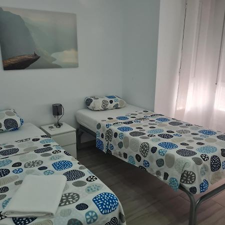 Apartament White House Alicante Pokój zdjęcie